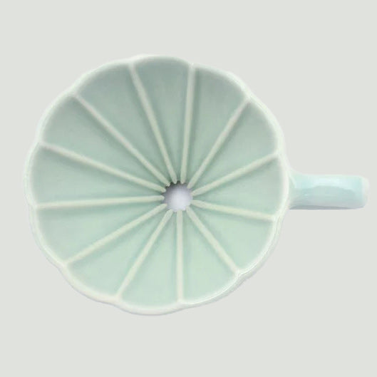 台灣 客器客氣 - 天青花形長肋陶瓷濾杯（有把）